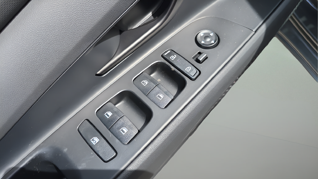 Certified 2026 Hyundai Elantra Sport FWD image 20