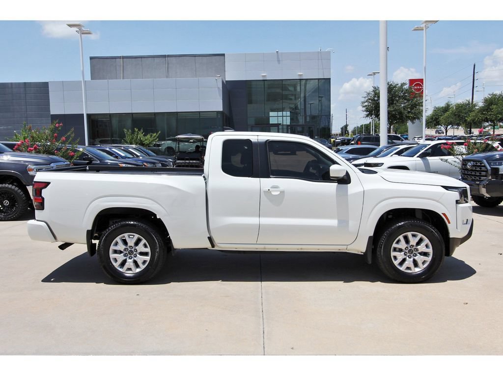 Used 2024 Nissan Frontier SV w/ SV Convenience Package AWD/4WD image 5