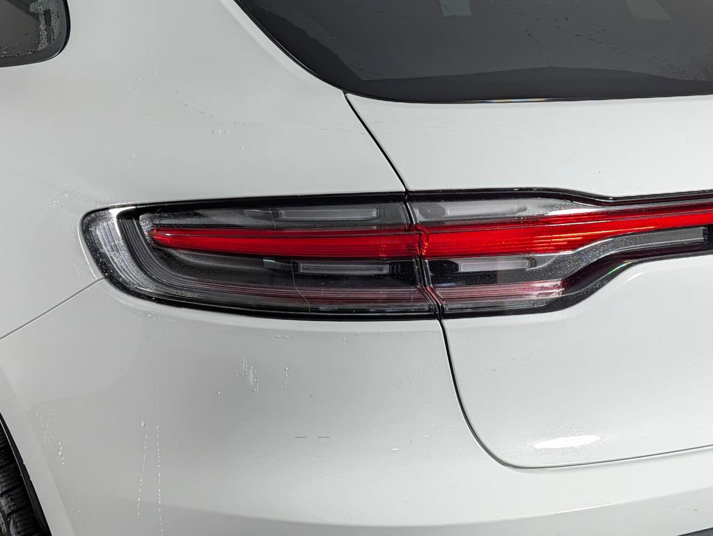 New 2026 Porsche Macan image 16