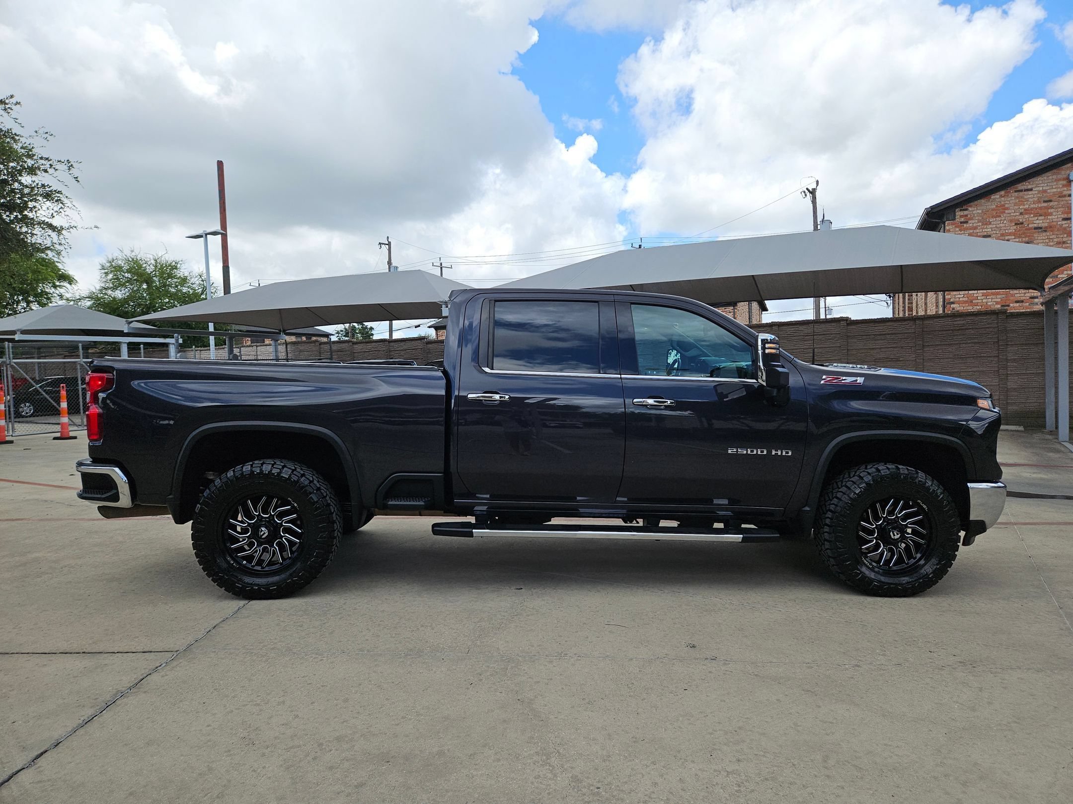 Used 2024 Chevrolet Silverado 2500 LTZ w/ LTZ Plus Package AWD/4WD video 2