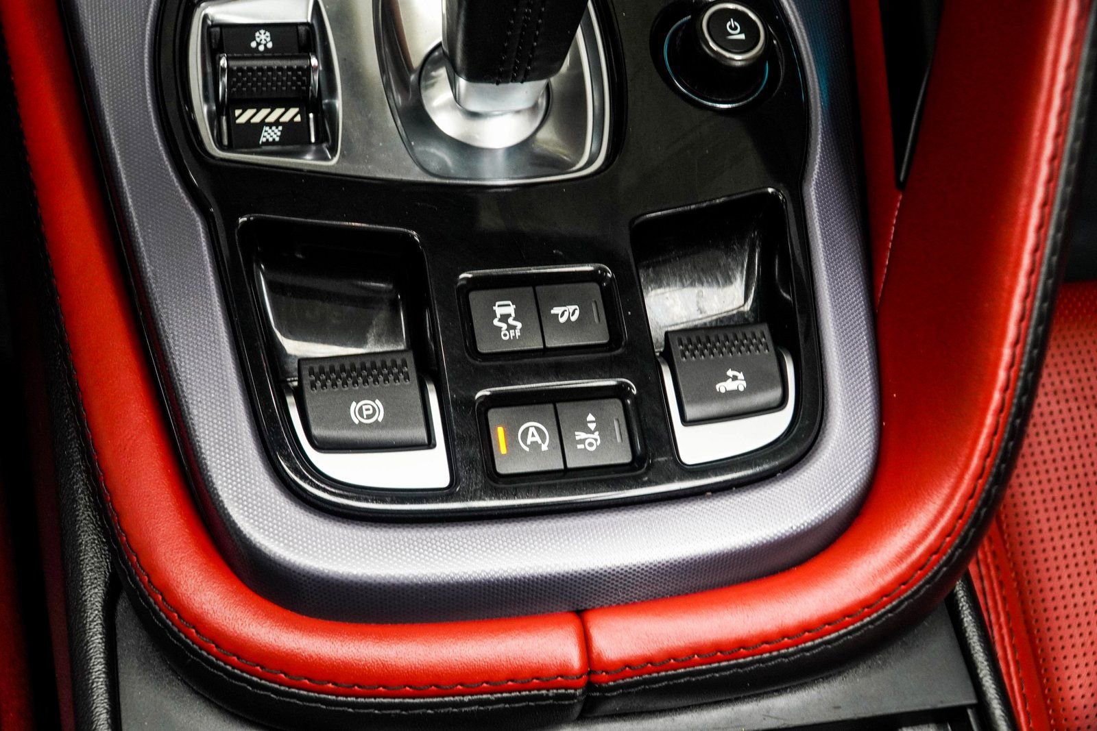 Used 2019 Jaguar F-TYPE Convertible image 21