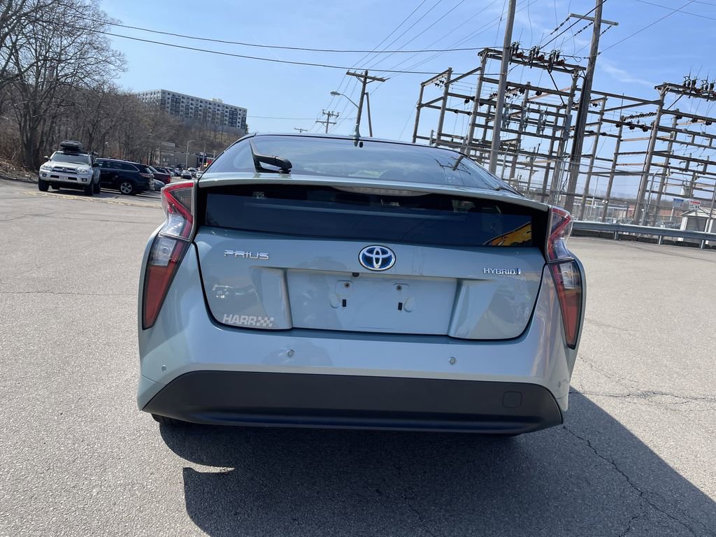 Used 2017 Toyota Prius Four w/ Advanced Technology Package image 4
