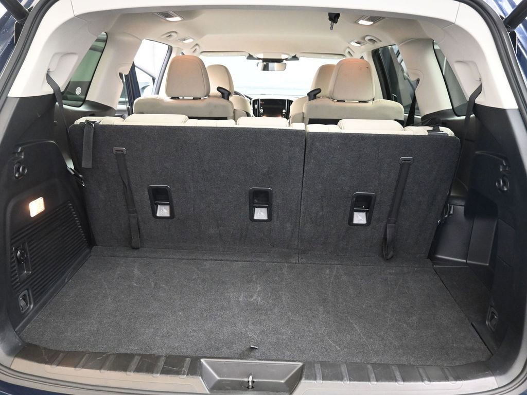 Used 2024 Subaru Ascent Premium w/ Convenience Package image 19