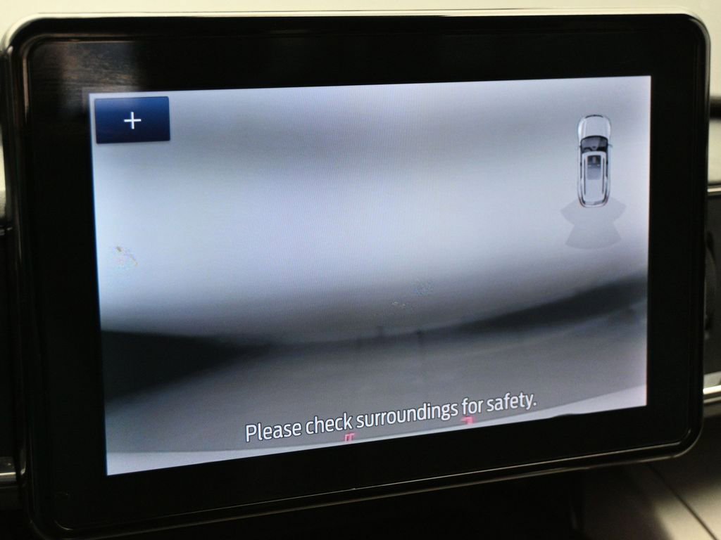 Certified 2022 Ford Explorer XLT w/ Equipment Group 202A image 16