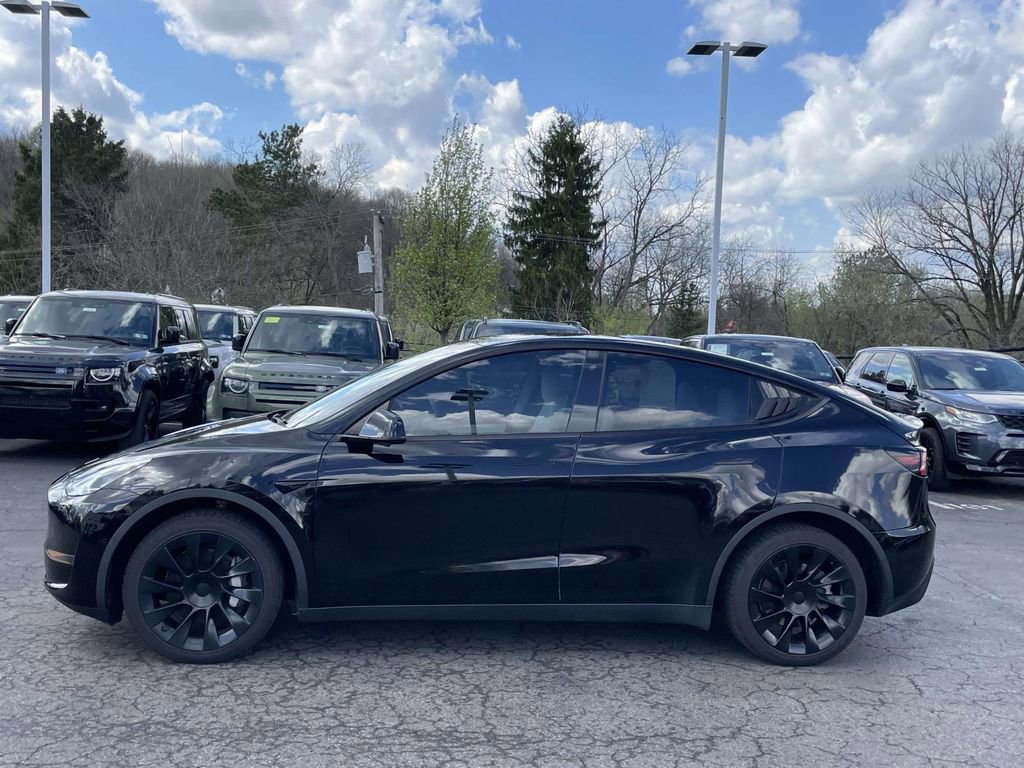 Used 2020 Tesla Model Y Long Range image 2