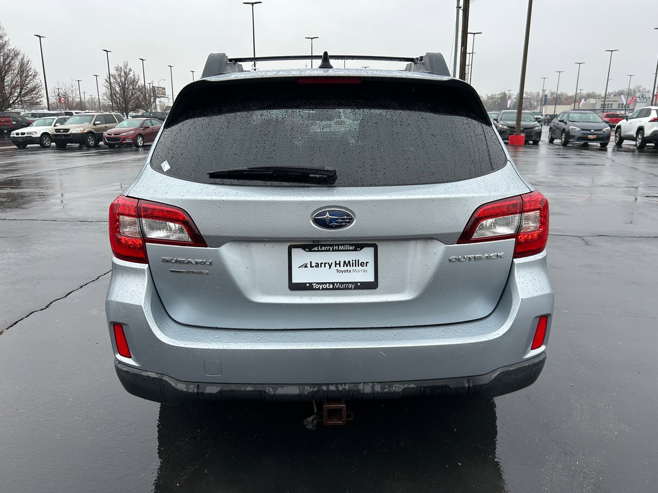 Used 2016 Subaru Outback 2.5i Premium image 3