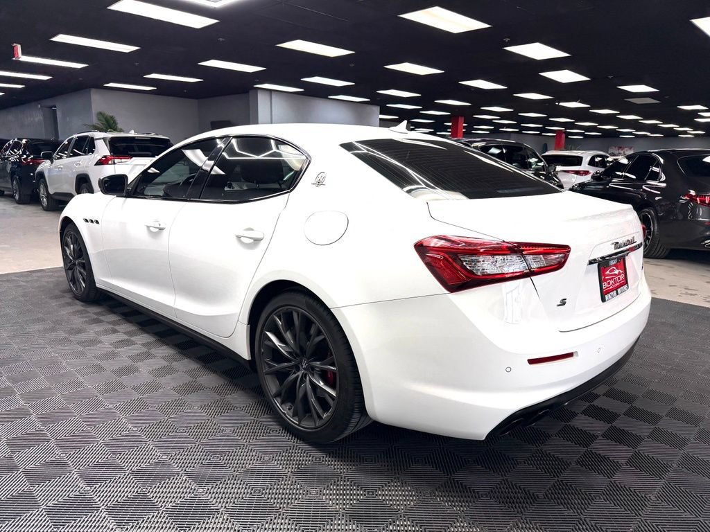 Used 2019 Maserati Ghibli S RWD image 11