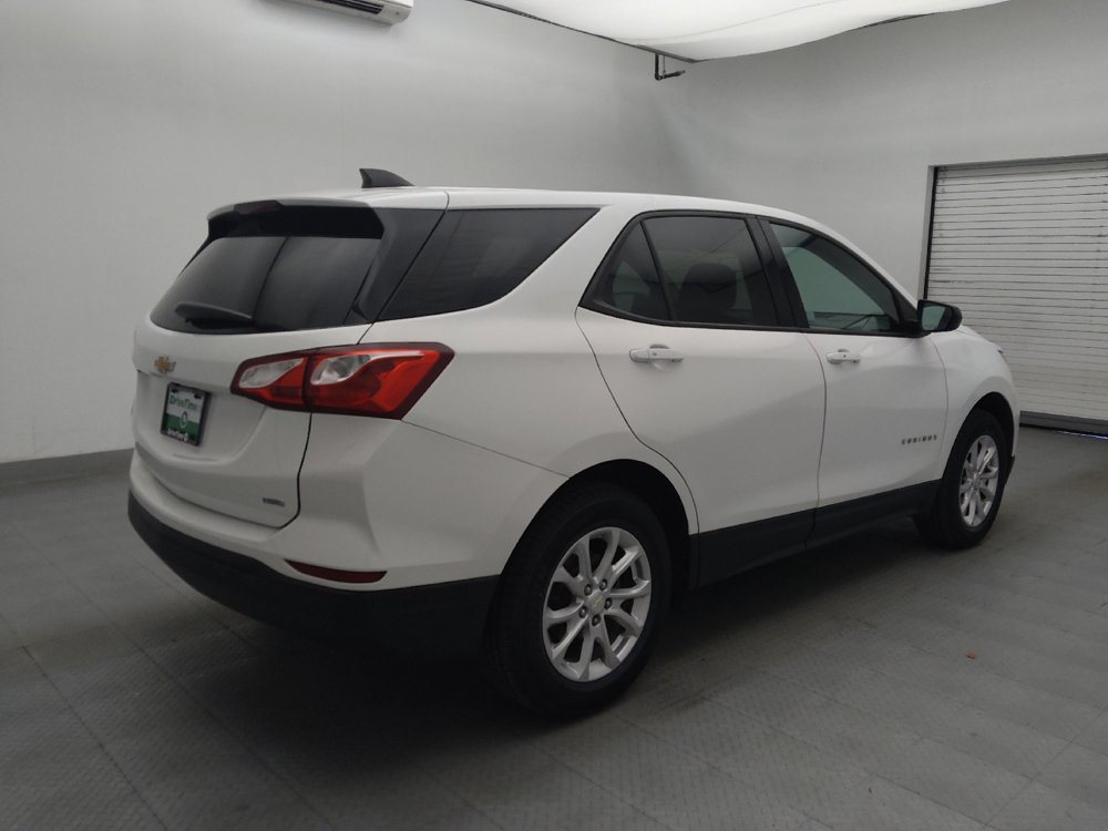 Used 2019 Chevrolet Equinox LS w/ LS Convenience Package AWD/4WD image 9