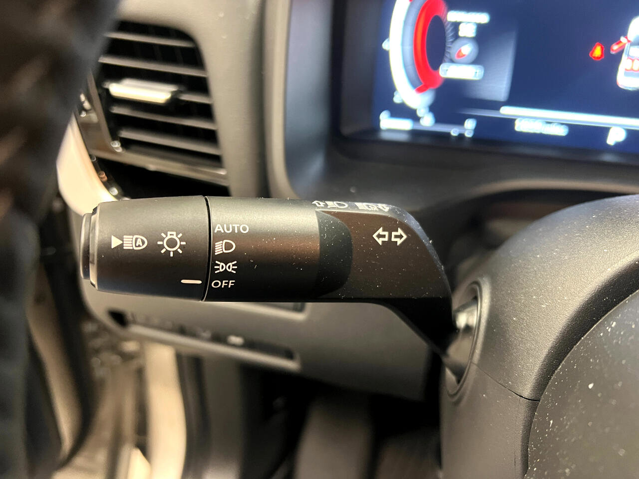 Used 2024 Nissan Rogue SL w/ SL Premium Package image 30
