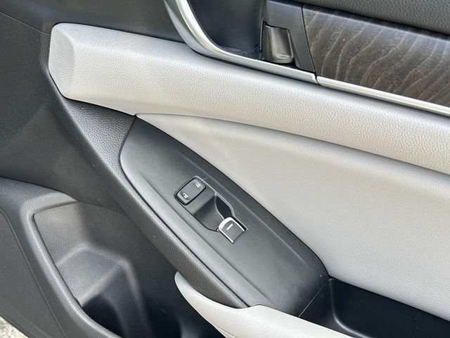 Used 2020 Honda Accord EX-L image 10