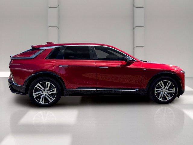 Used 2024 Cadillac Lyriq Tech w/ Driver Assist Package AWD/4WD image 6
