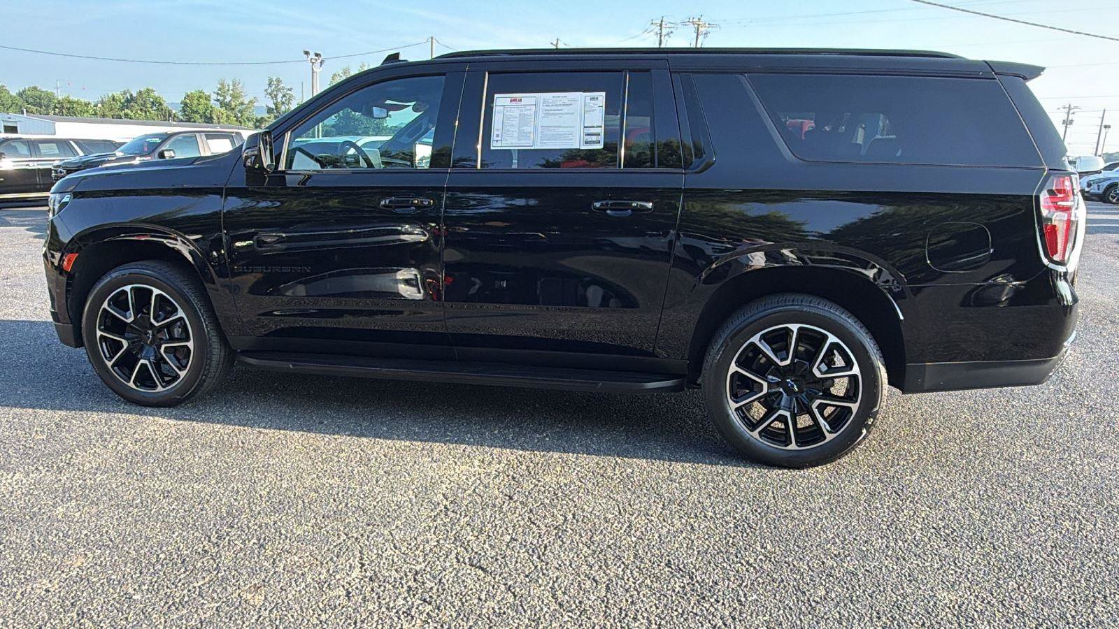 Used 2024 Chevrolet Suburban RST w/ Luxury Package AWD/4WD image 12