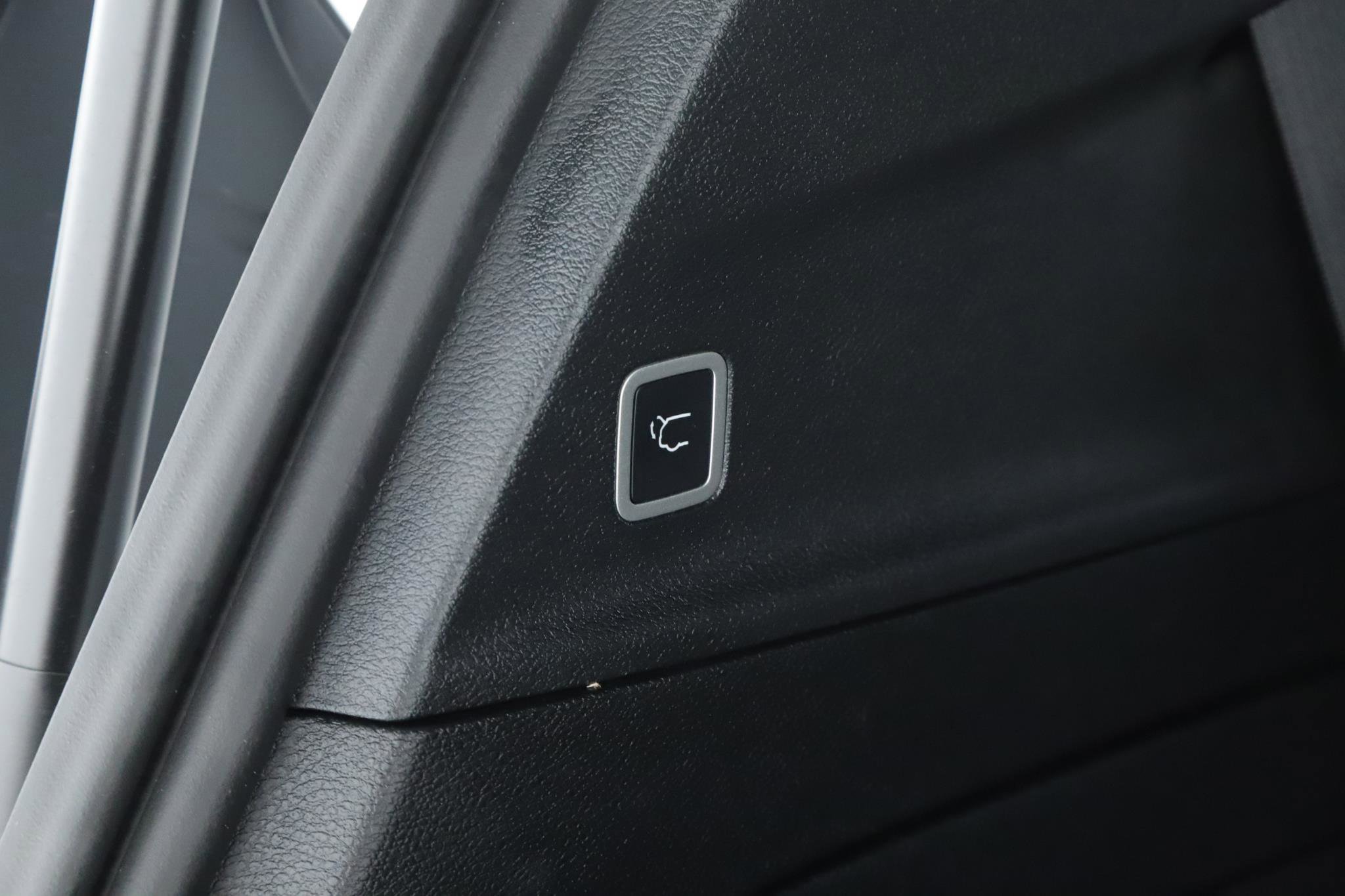 Used 2022 Chrysler Pacifica Touring-L w/ S Appearance Package image 16