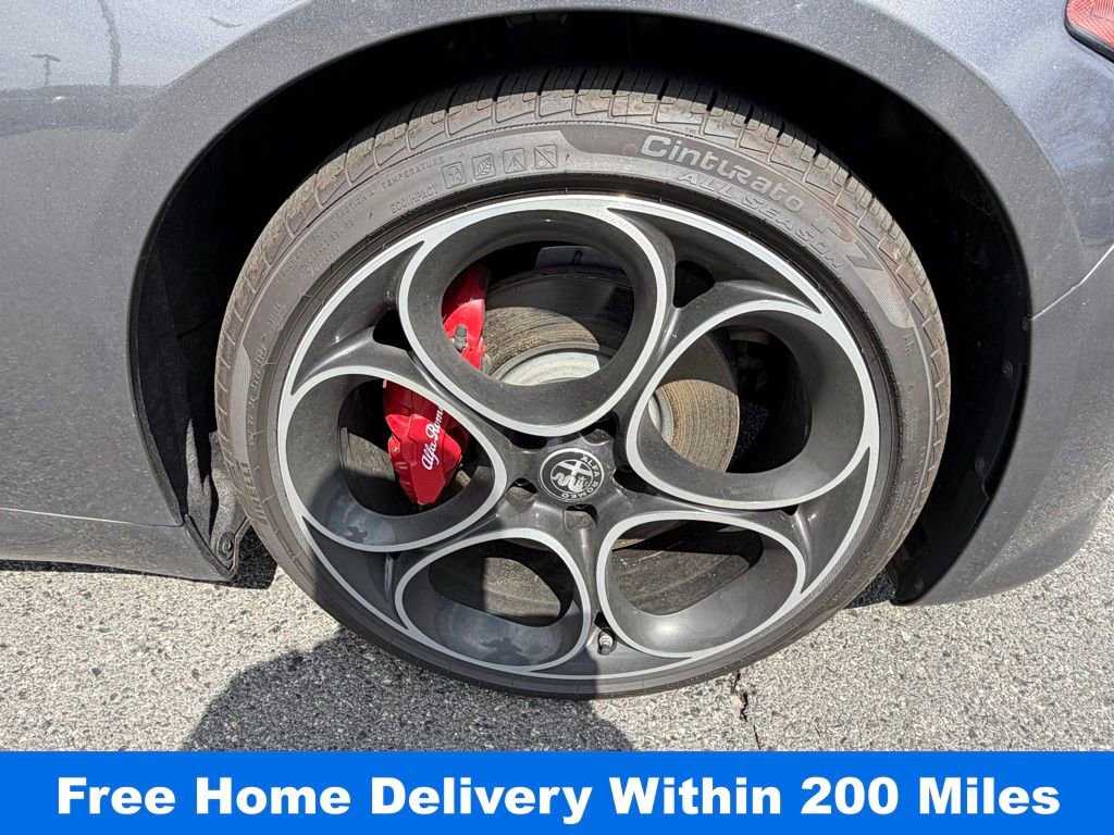 Used 2024 Alfa Romeo Giulia Veloce image 14