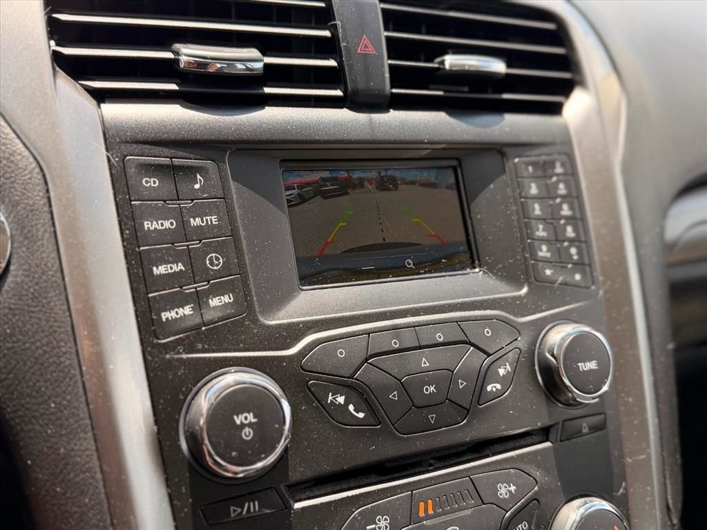 Used 2018 Ford Fusion S FWD image 27