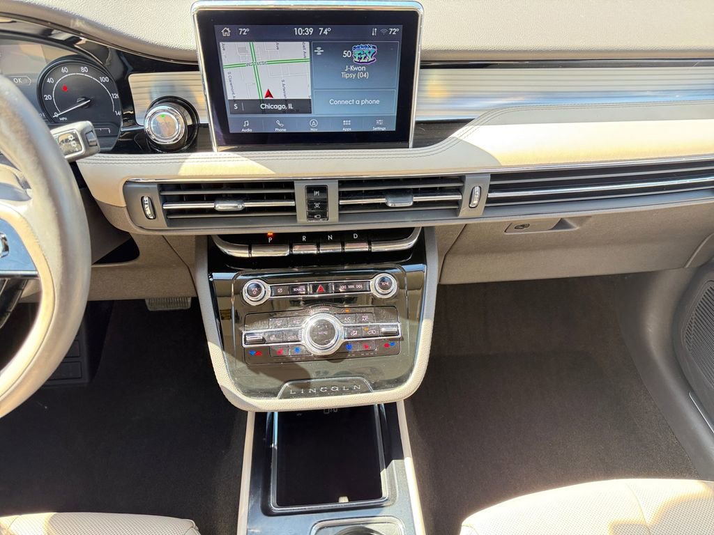 Used 2022 Lincoln Corsair AWD w/ Premium Package image 11