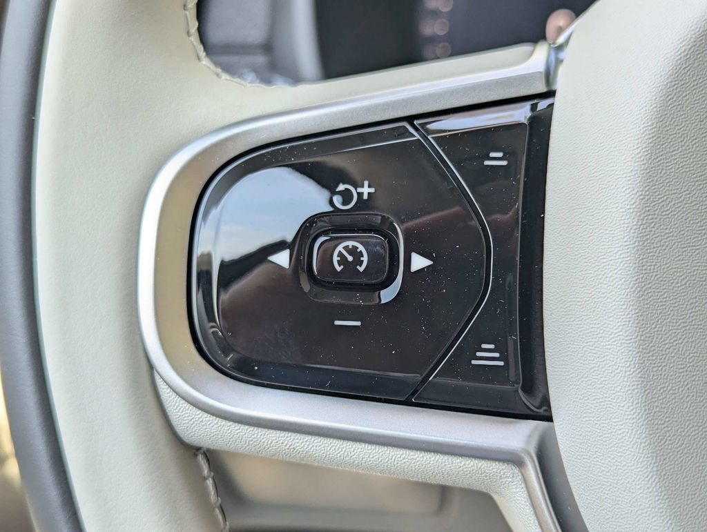 New 2026 Volvo XC90 T8 Ultra w/ Protection Package AWD/4WD image 26
