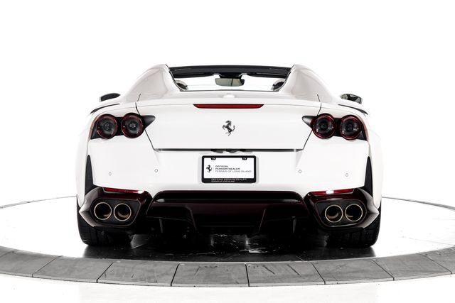 Used 2021 Ferrari 812 GTS RWD image 8