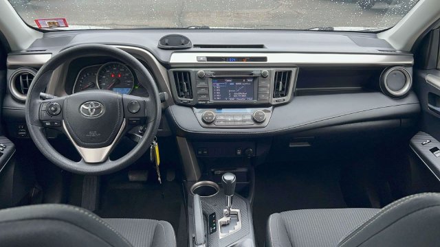 Used 2015 Toyota RAV4 XLE AWD/4WD image 21