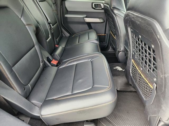 Used 2023 Ford Bronco Badlands image 30