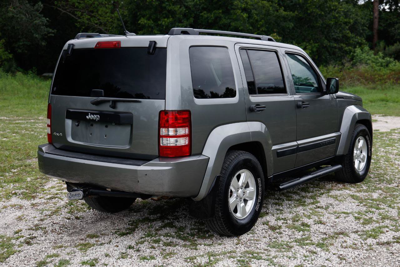 Used 2012 Jeep Liberty Sport w/ Popular Equipment Group AWD/4WD image 11
