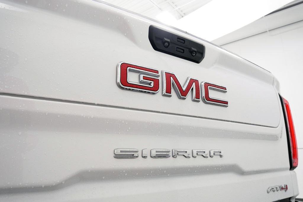 Used 2023 GMC Sierra 1500 AT4 w/ AT4 Premium Package AWD/4WD image 9