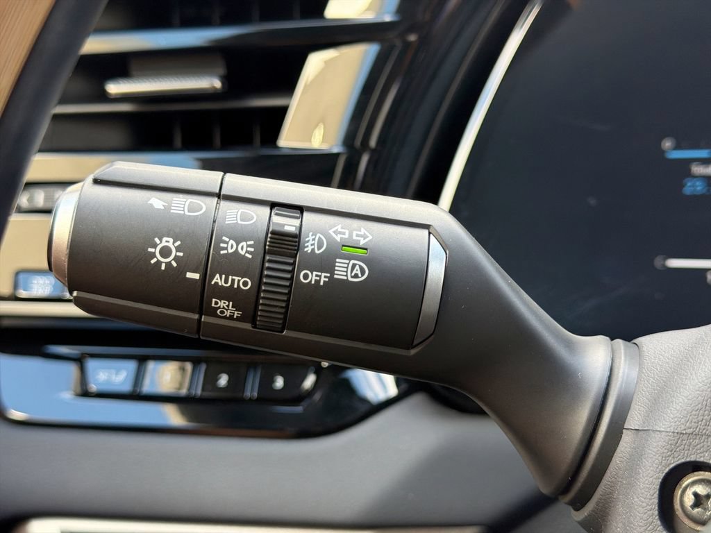 Used 2025 Lexus RX 350 Premium w/ Accessory Package (Z1) FWD image 28