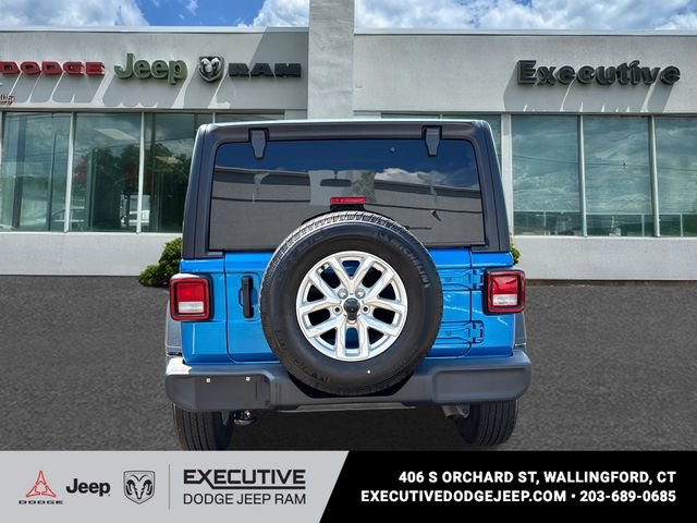 Used 2023 Jeep Wrangler Sport AWD/4WD image 3