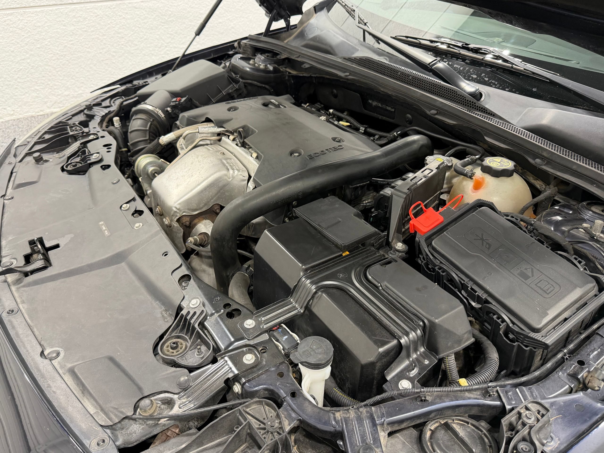 Used 2018 Buick Regal Essence FWD image 46