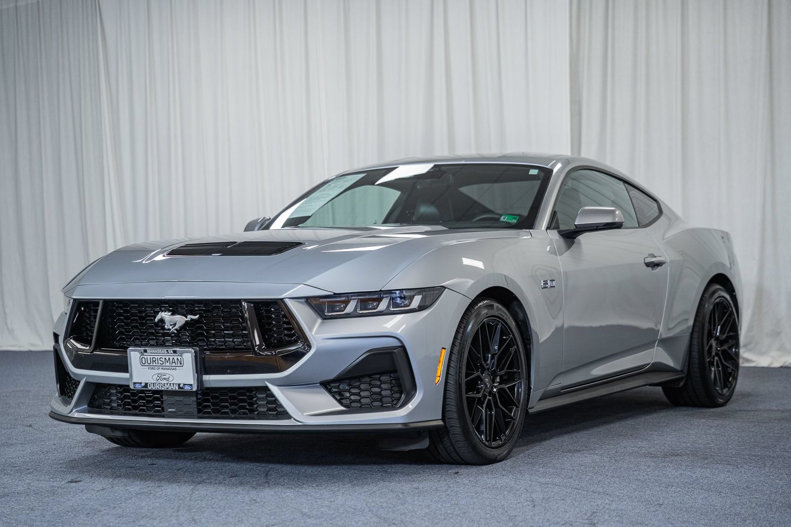 Certified 2024 Ford Mustang GT Premium RWD image 3