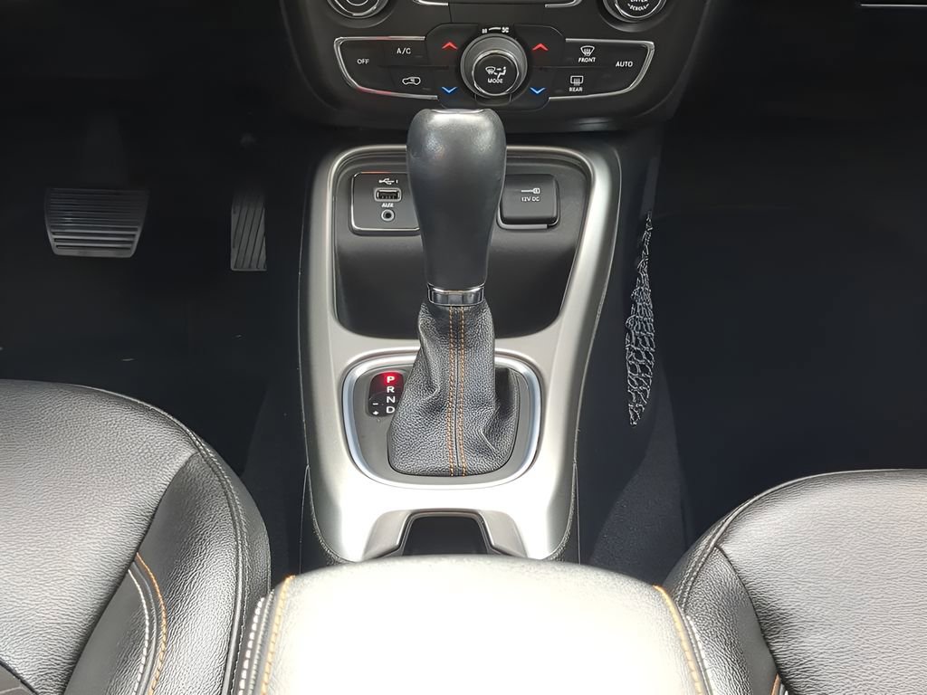 Used 2021 Jeep Compass Latitude w/ Sun and Sound Group image 25