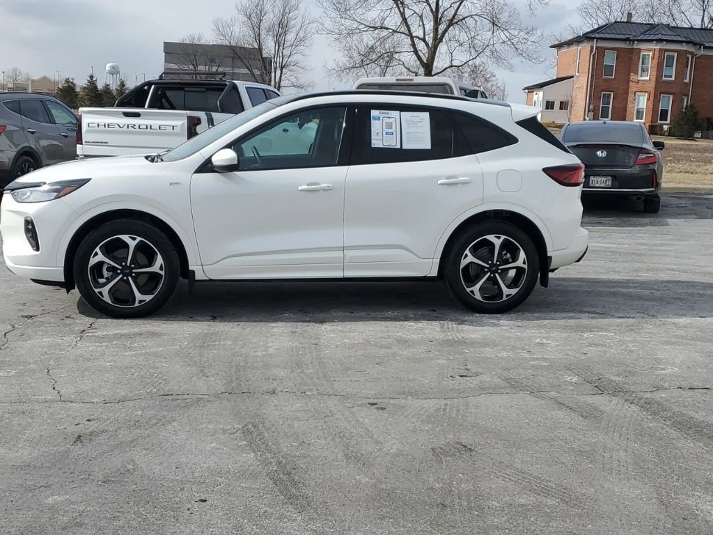 Used 2024 Ford Escape ST-Line Select w/ Tech Pack #2 image 4
