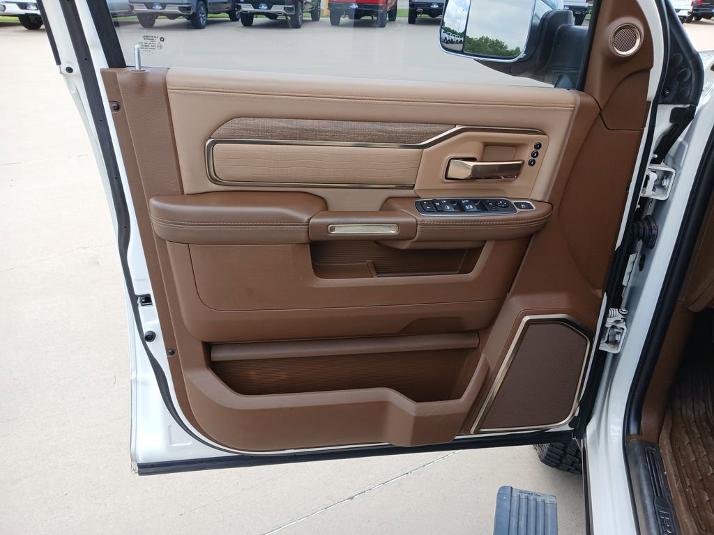 Used 2022 RAM 2500 Limited AWD/4WD image 23