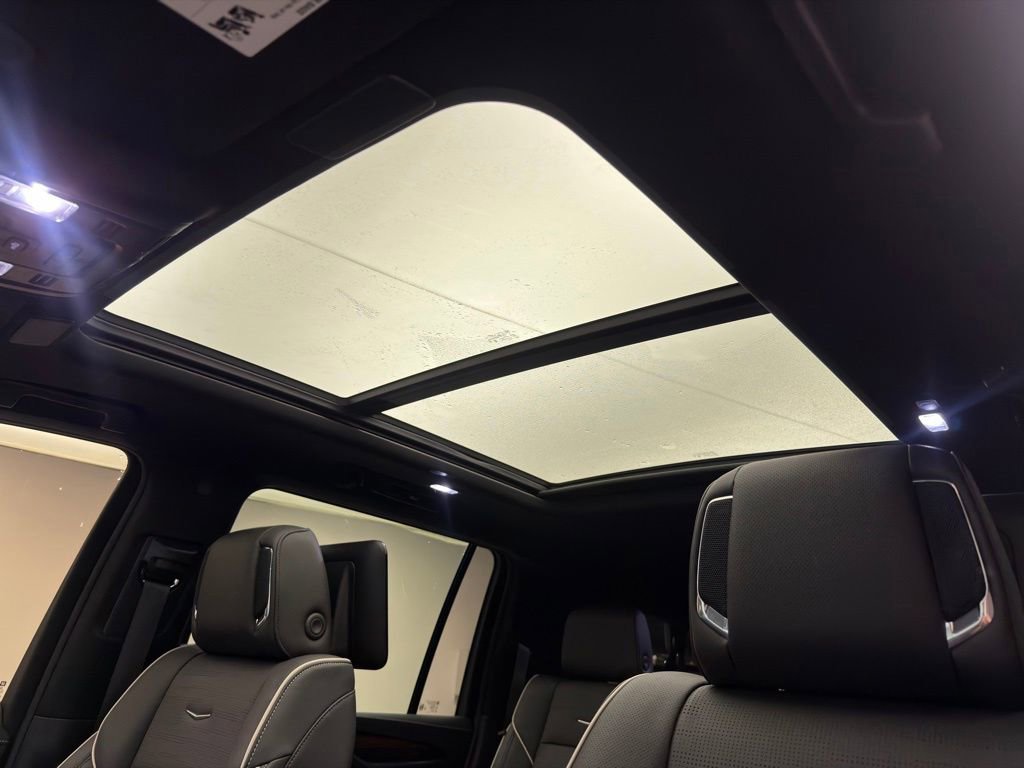 Used 2023 Cadillac Escalade ESV Premium Luxury image 12