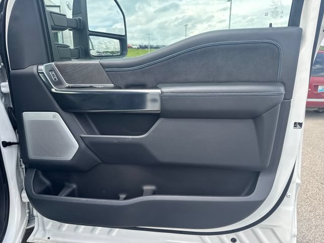 Used 2025 Ford F450 Platinum w/ FX4 Off-Road Package AWD/4WD image 32