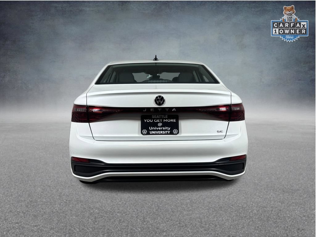 Used 2026 Volkswagen Jetta SE FWD image 8
