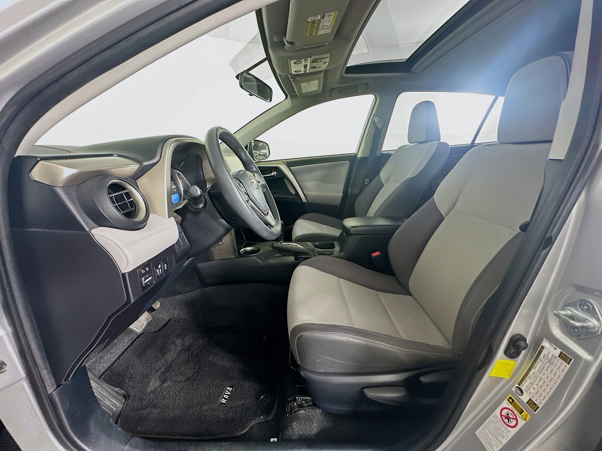 Used 2014 Toyota RAV4 XLE image 13
