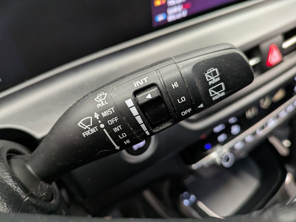 Used 2025 Kia Seltos EX AWD/4WD image 20