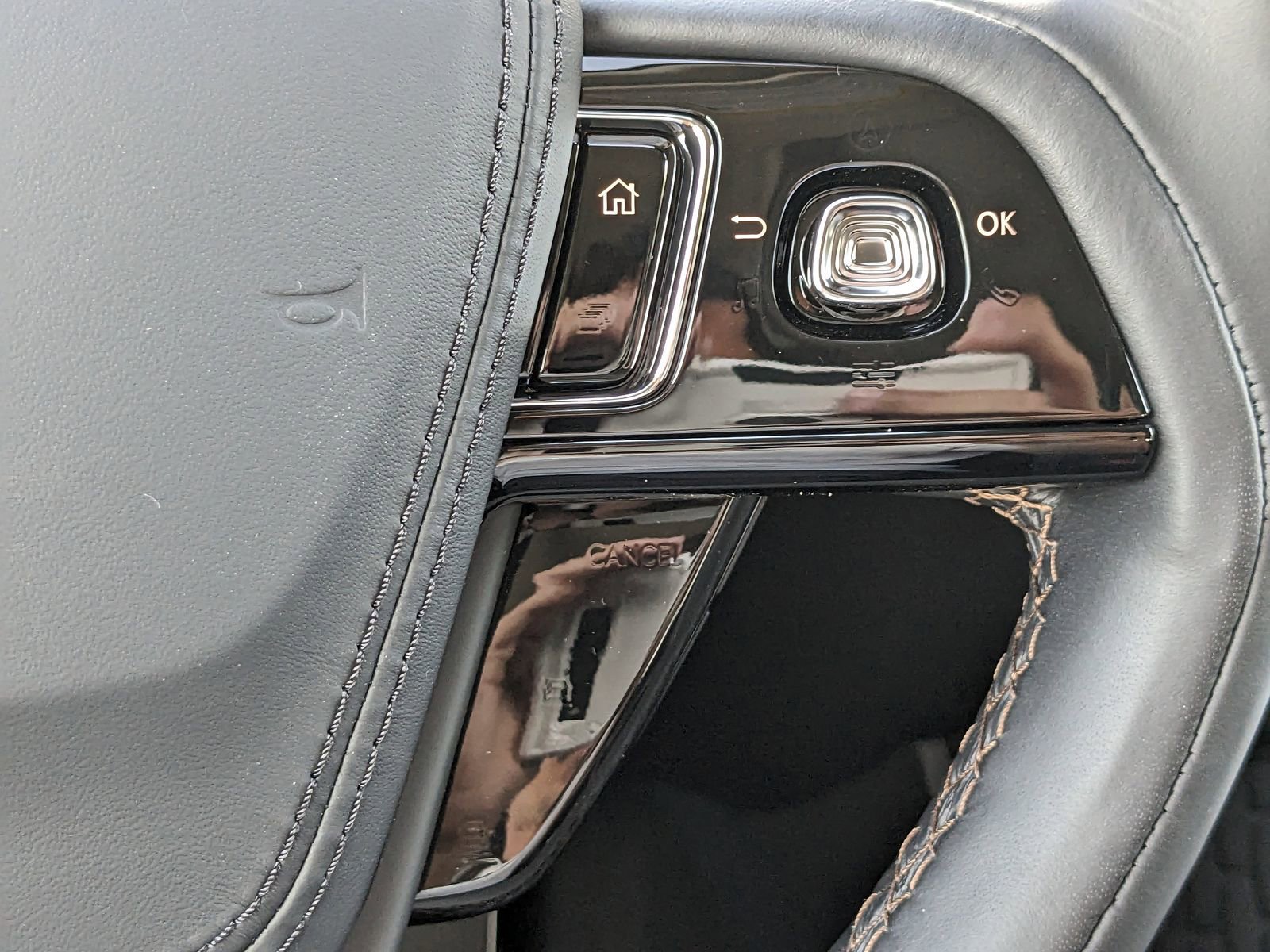 New 2025 Lincoln Aviator 2WD w/ Equipment Group 101A image 31