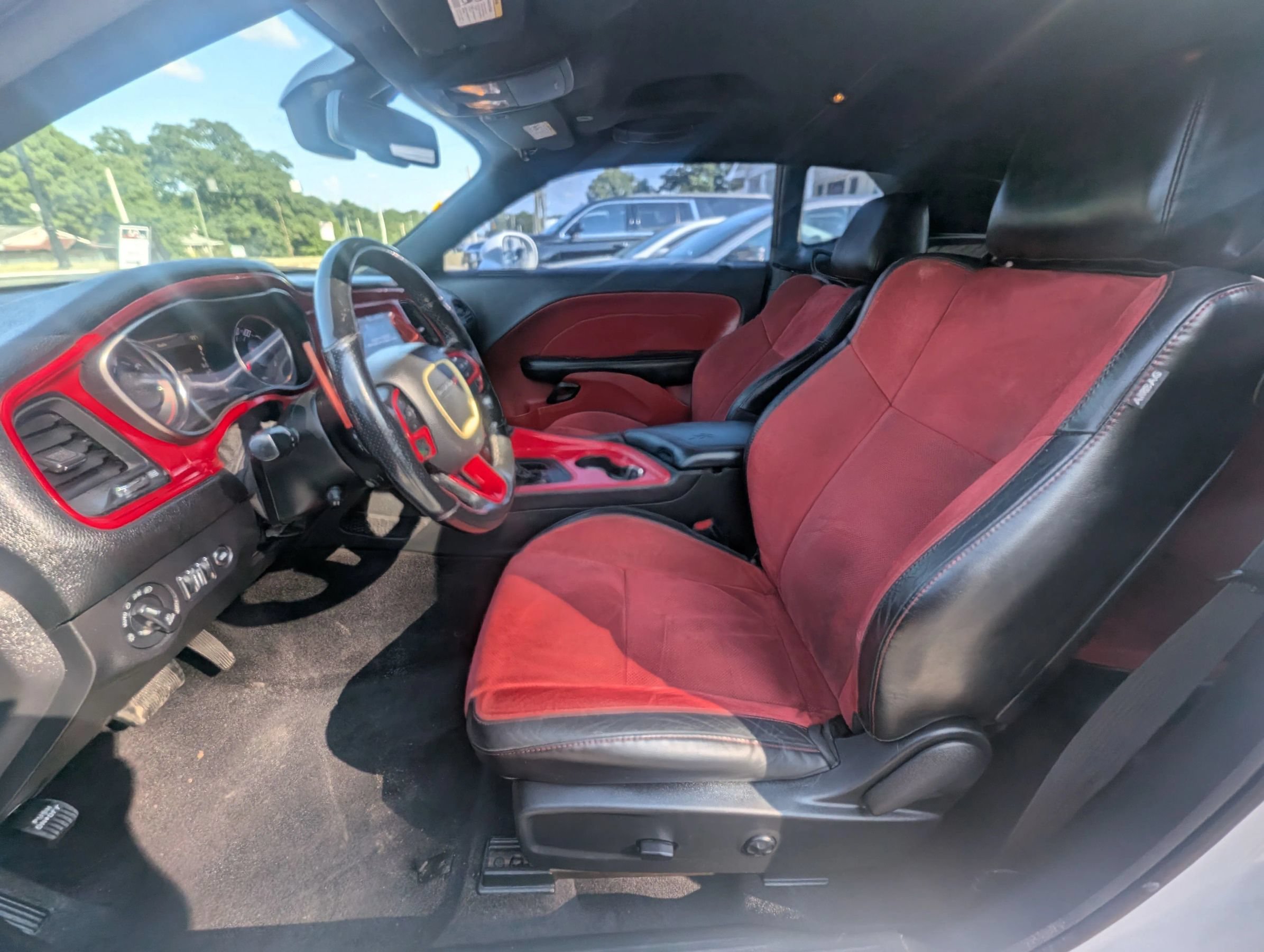 Used 2019 Dodge Challenger R/T w/ Plus Package RWD image 18