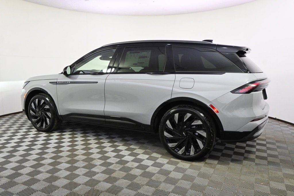 New 2026 Lincoln Nautilus Reserve w/ Jet Appearance Package image 3