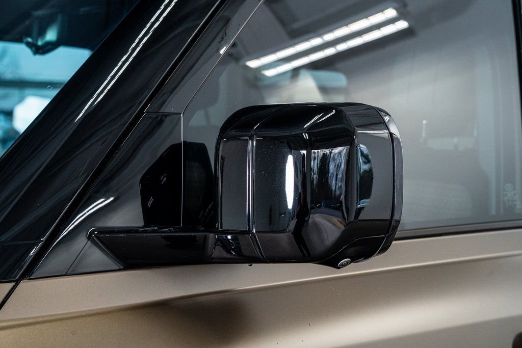 Used 2025 Land Rover Defender 110 X image 24