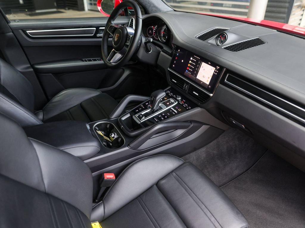 Certified 2023 Porsche Cayenne GTS AWD/4WD image 38