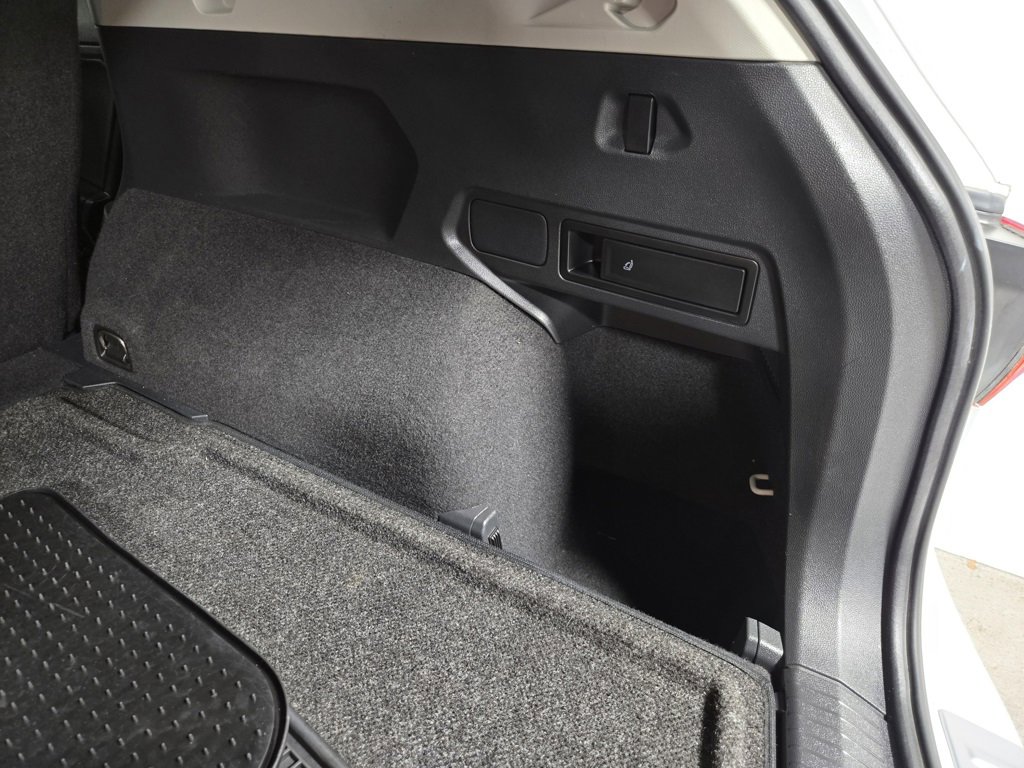 Used 2020 Volkswagen Tiguan SE w/ Panoramic Sunroof Package image 47