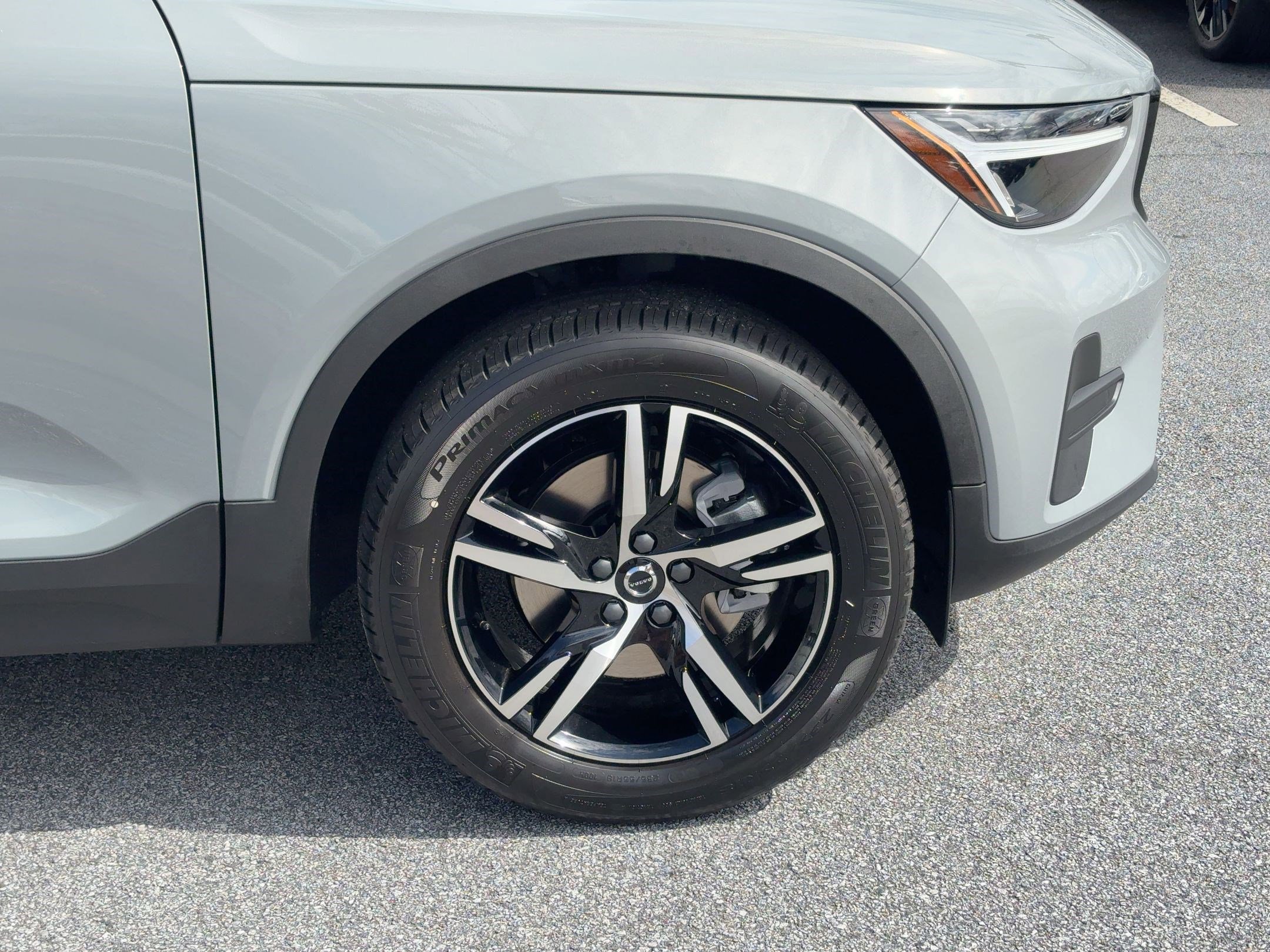 New 2026 Volvo XC40 B5 Core w/ Protection Package image 11