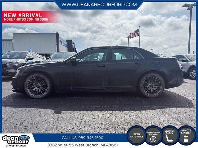 Used 2014 Chrysler 300 C RWD image 5