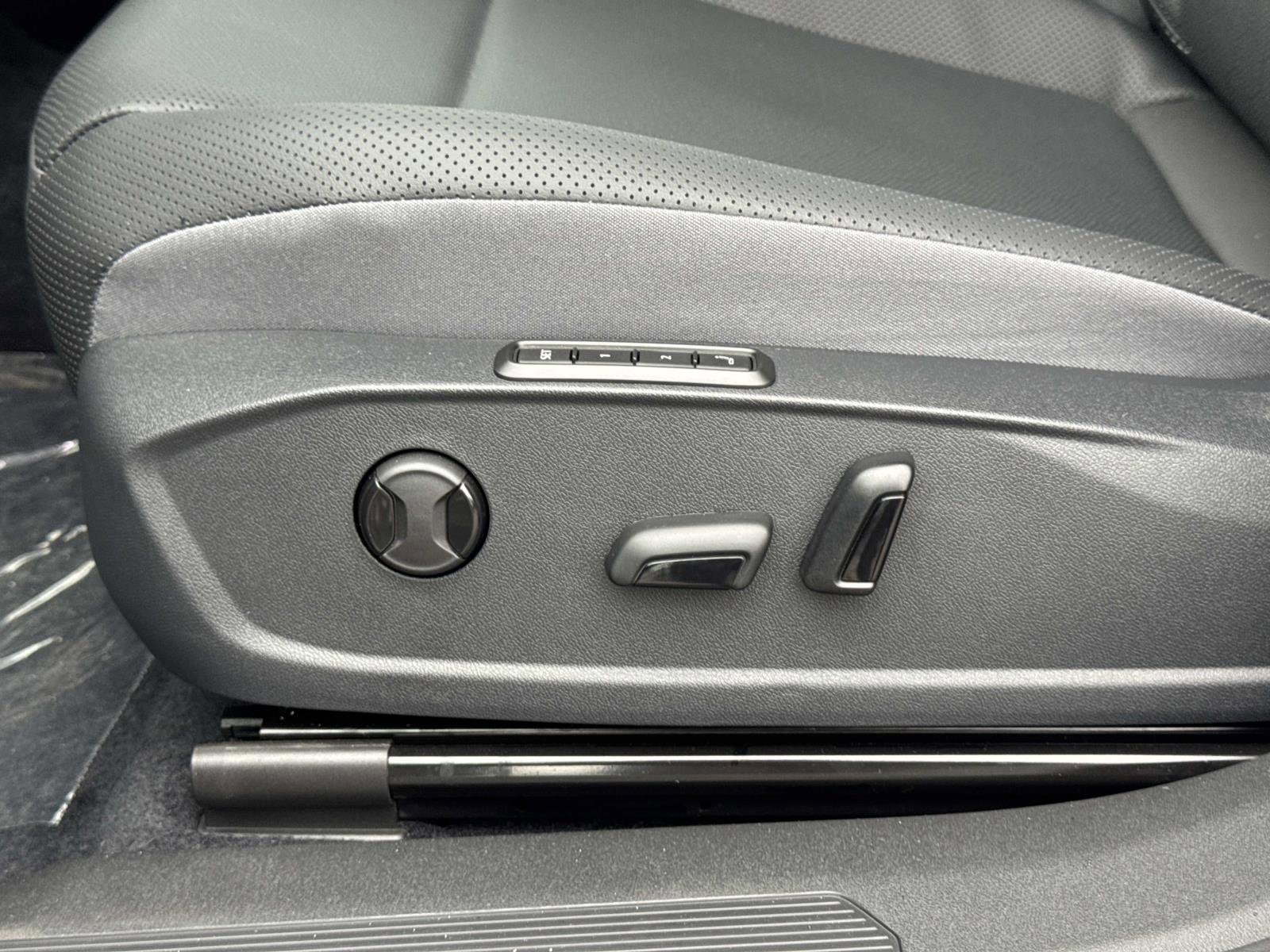 New 2025 Volkswagen ID.4 Pro S image 22