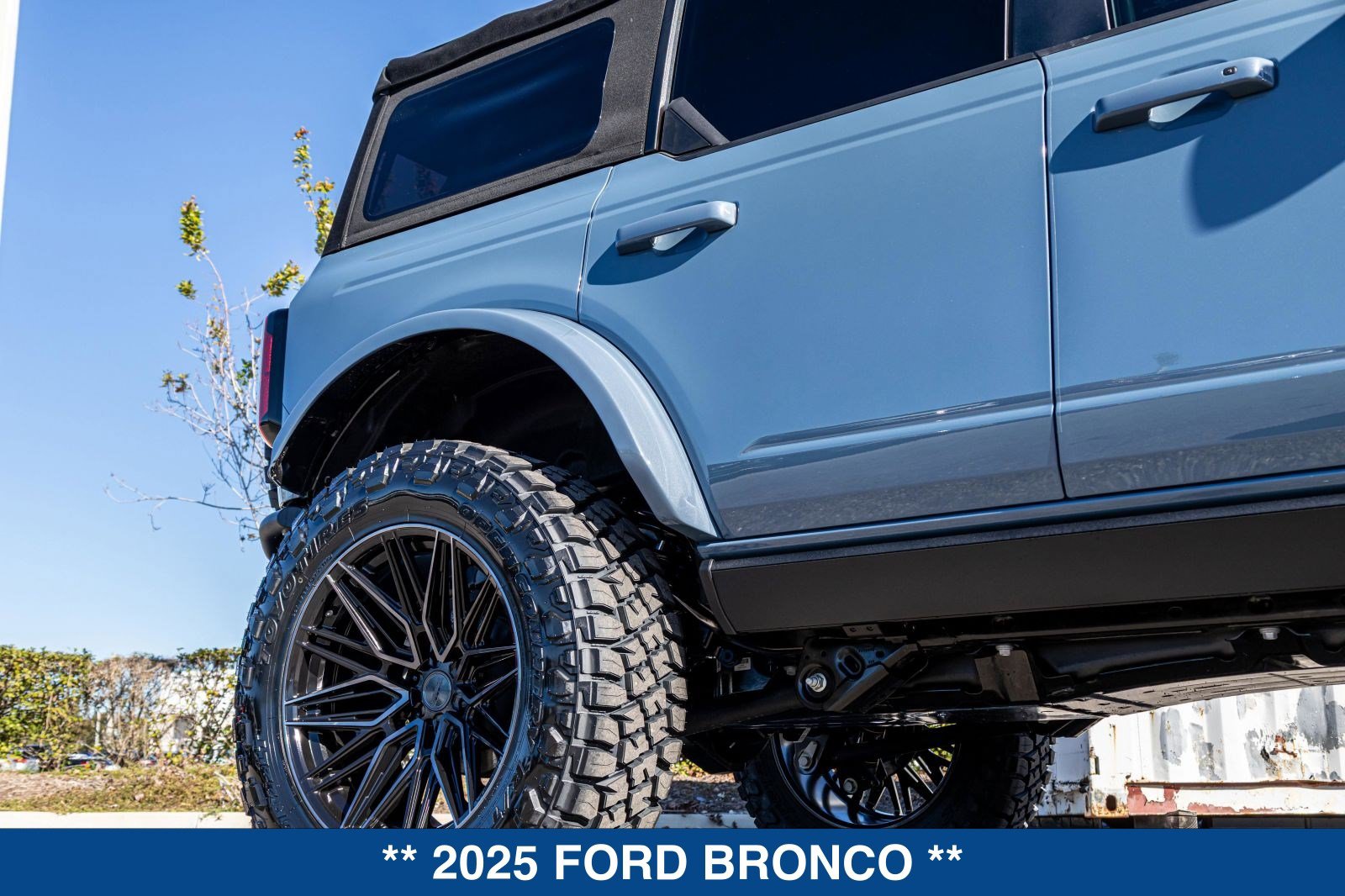 Used 2025 Ford Bronco Badlands AWD/4WD image 42