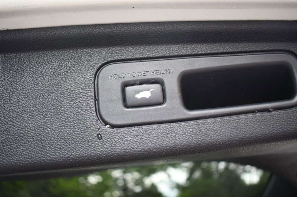 Used 2019 Honda Odyssey Elite image 9