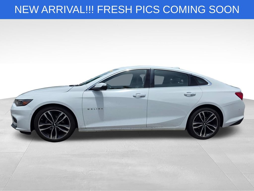 Used 2016 Chevrolet Malibu Premier w/ Driver Confidence Package II FWD image 3